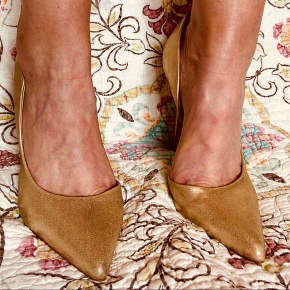 Bebe Gold D’Orsay Pumps - Picture 4 of 8